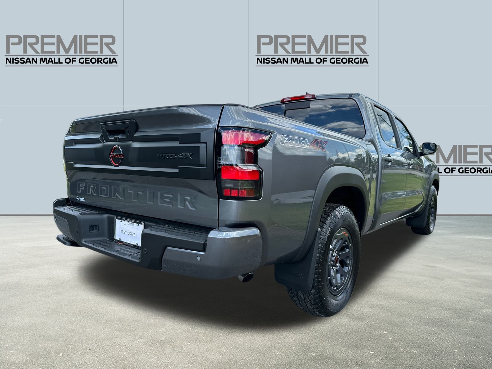 2025 Nissan Frontier PRO-4X photo 5
