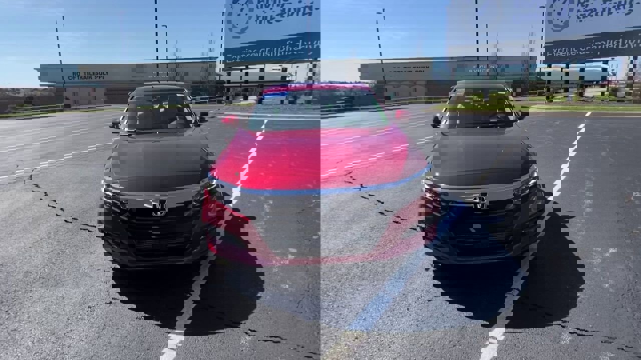 2018 Honda Accord Touring photo 3