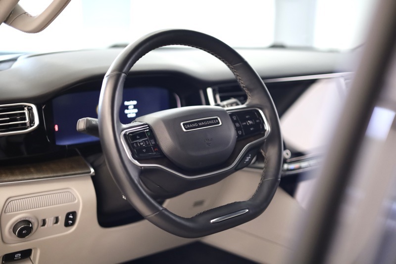 2022 Jeep Grand Wagoneer I photo 12