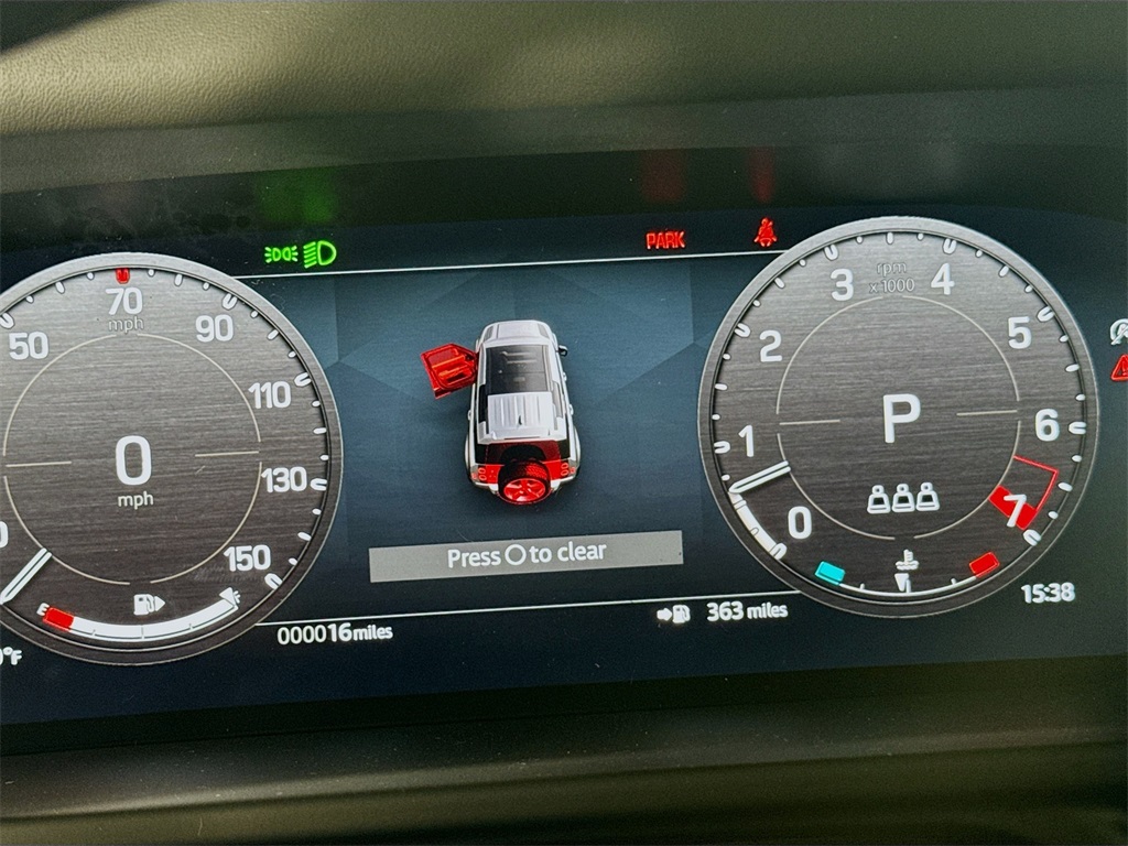 2025 Land Rover Defender 110 X-Dynamic SE photo 10