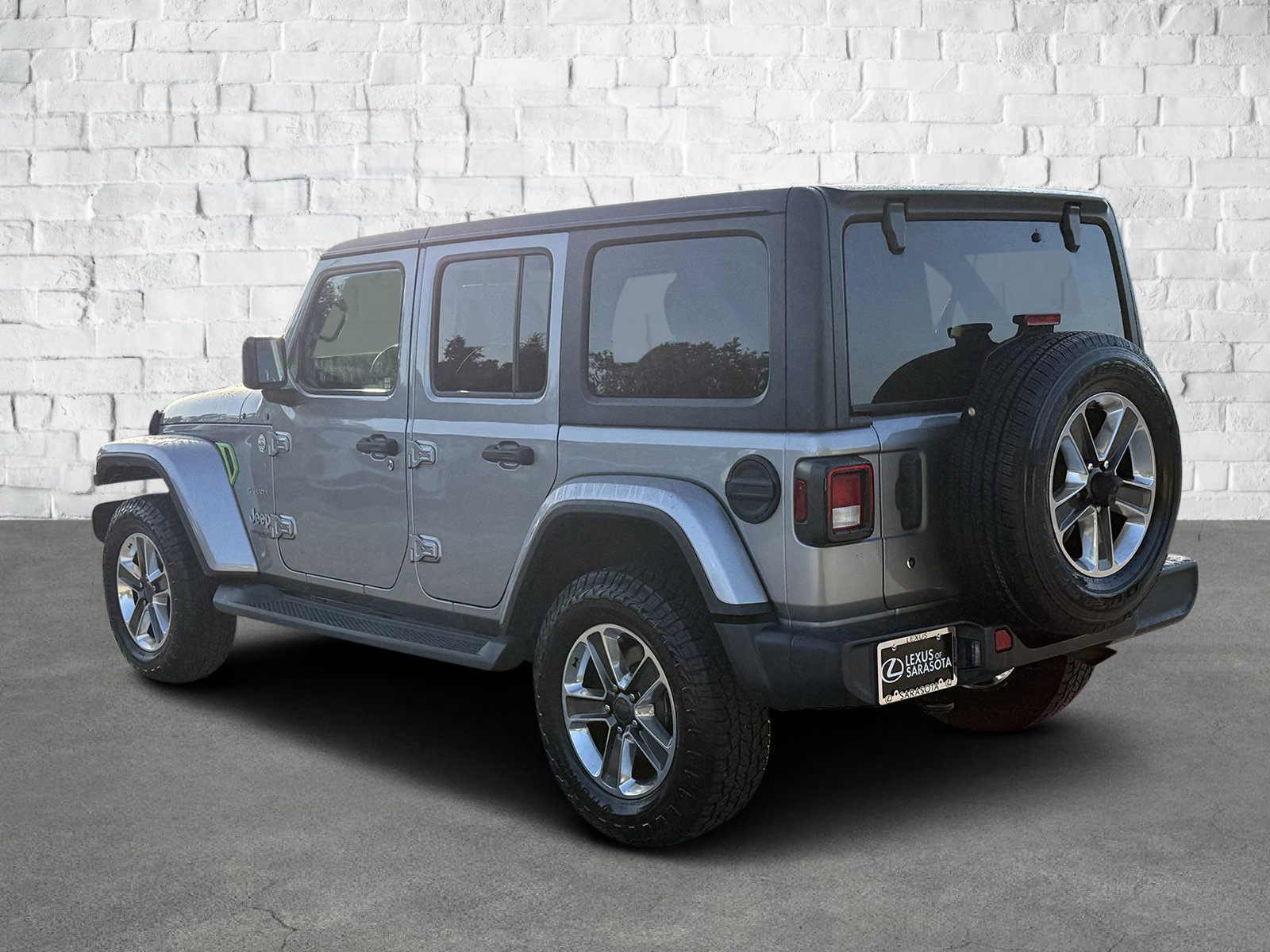 2020 Jeep Wrangler Unlimited Sahara photo 6