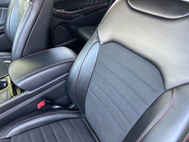 2020 Ford Edge ST photo 14