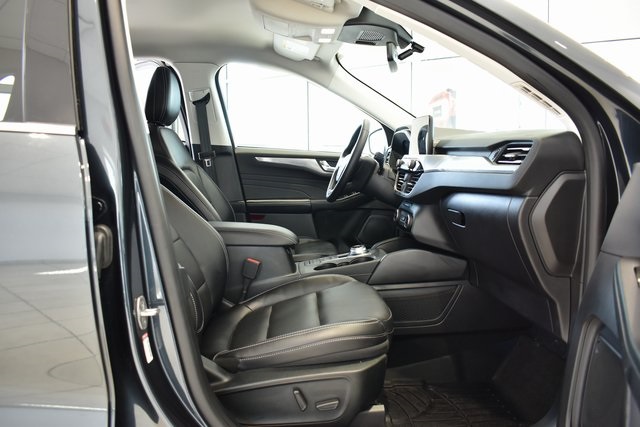 2022 Ford Escape Titanium photo 12