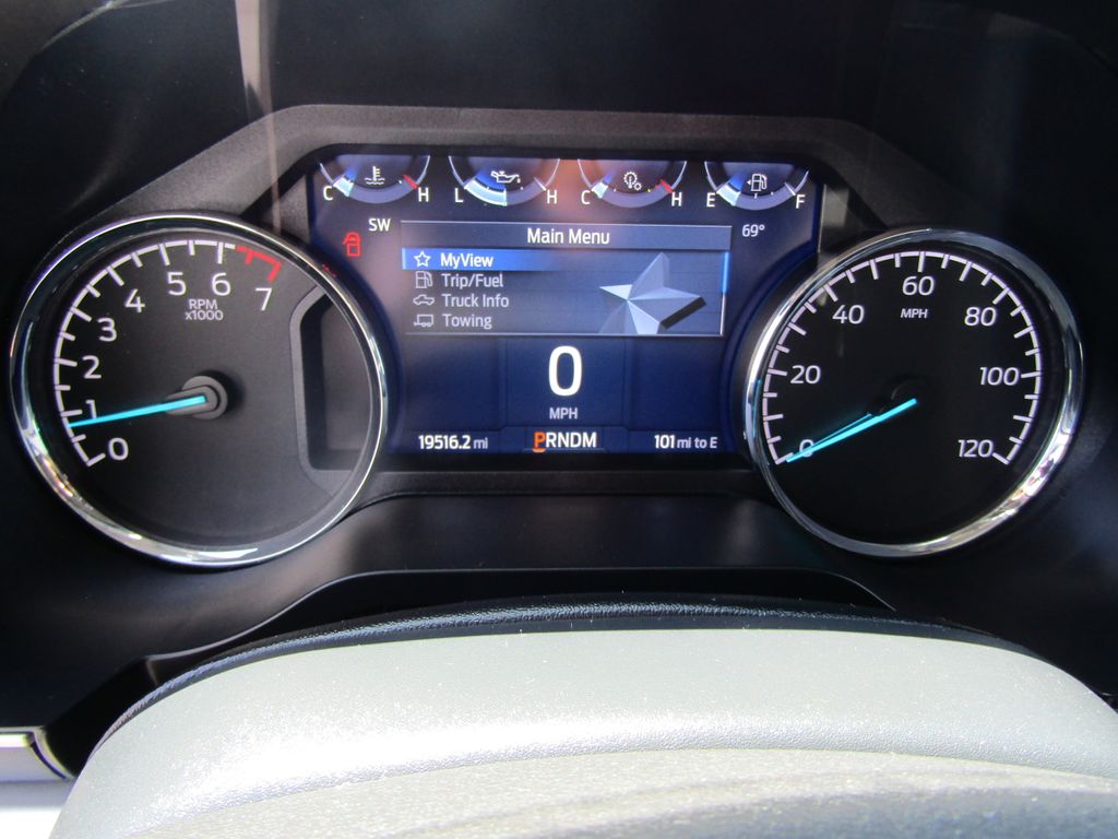 2023 Ford F-150 XLT photo 18