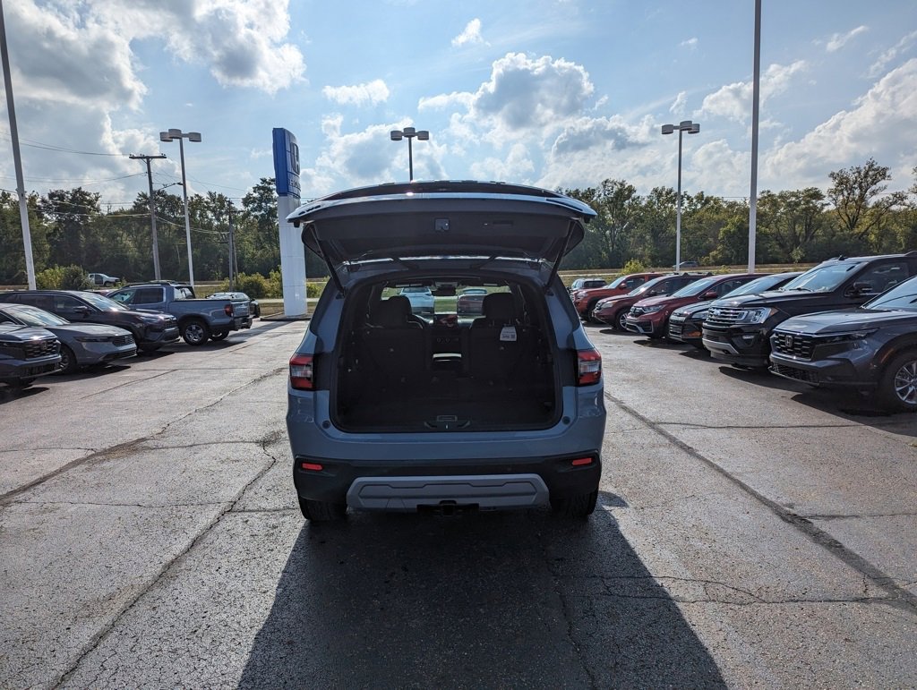 2025 Honda Pilot TrailSport photo 6