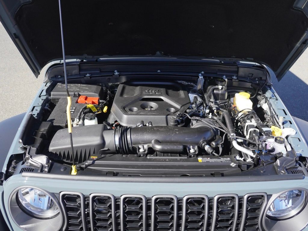 New 2026 Anvil Clear-Coat Exterior Paint Jeep 4-Door Sport S image 28