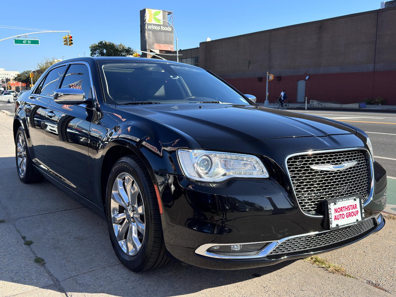 2018 Chrysler 300 Limited photo 3