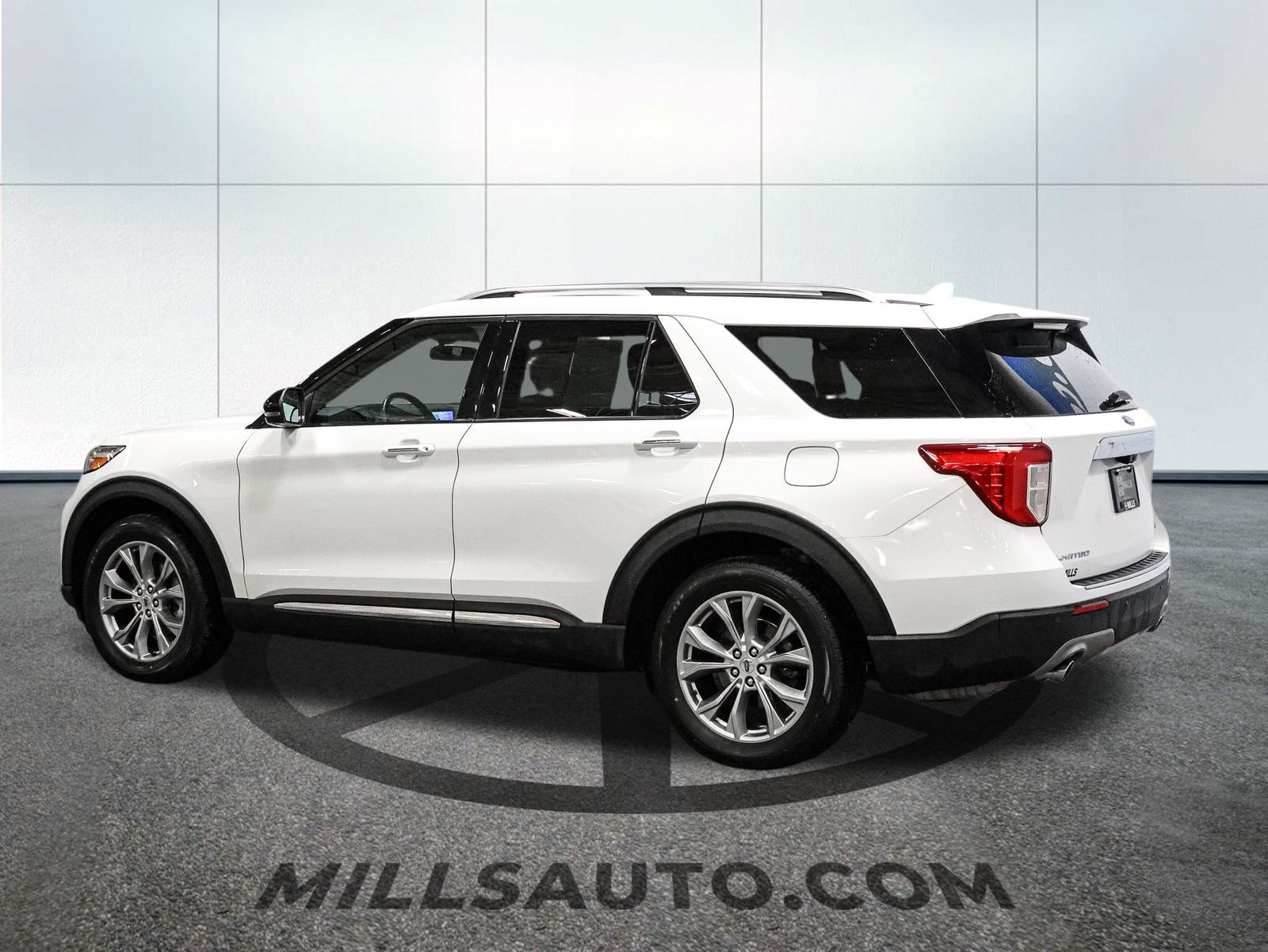 2023 Ford Explorer Limited photo 3