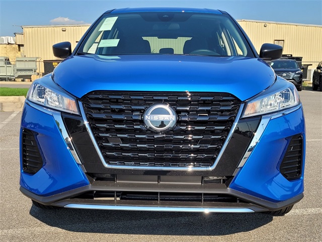 2025 Nissan Kicks Play S photo 4