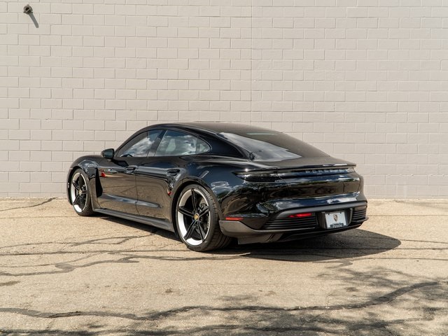 2024 Porsche Taycan Turbo S photo 3