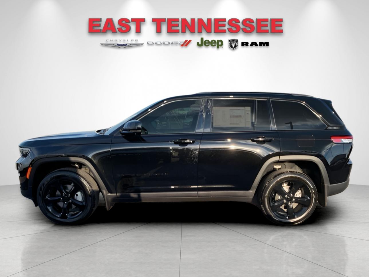 2025 Jeep Grand Cherokee Limited photo 4