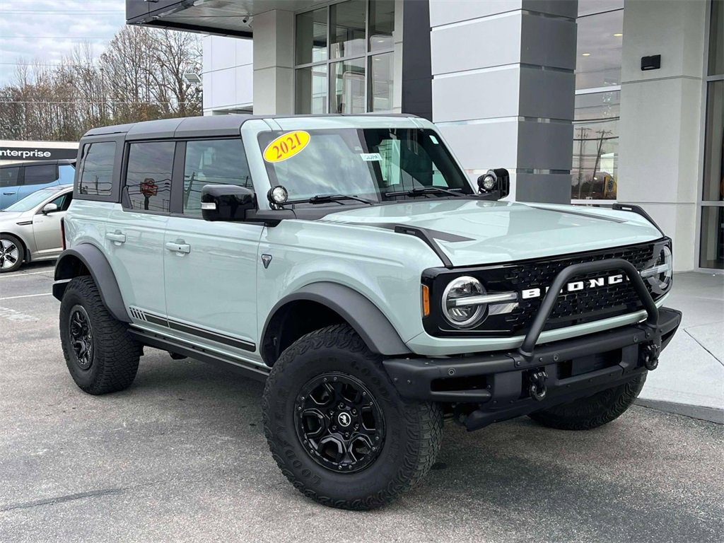 2021 Ford Bronco 4-Door First Edition's photo