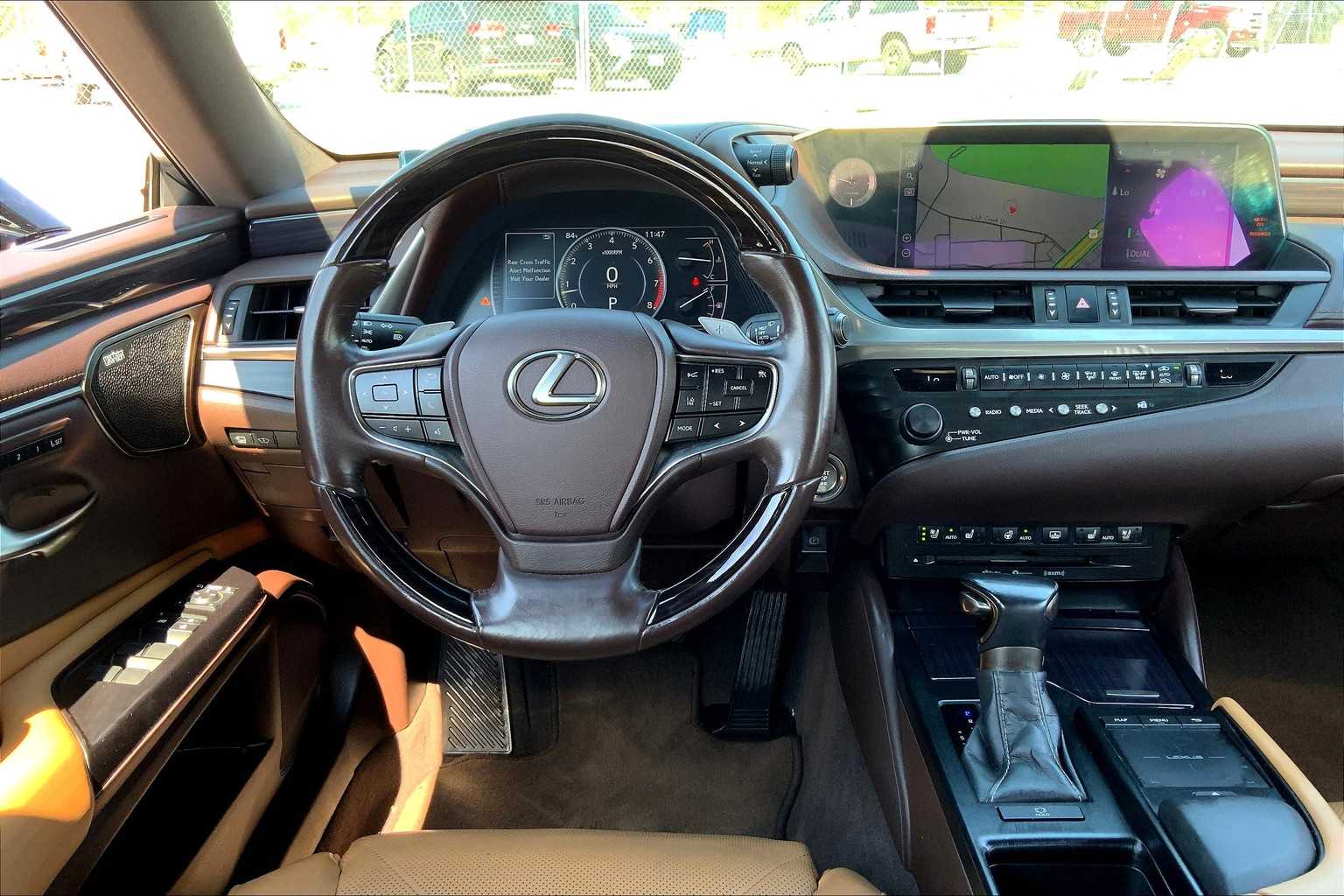 2020 Lexus ES 350 Ultra Luxury photo 5