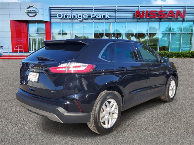 2023 Ford Edge SEL photo 2