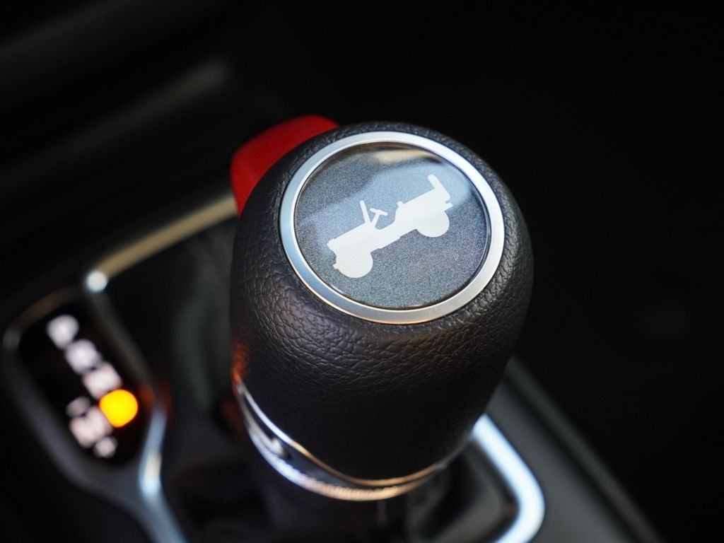 New 2026 Anvil Clear-Coat Exterior Paint Jeep 4-Door Sport S image 16