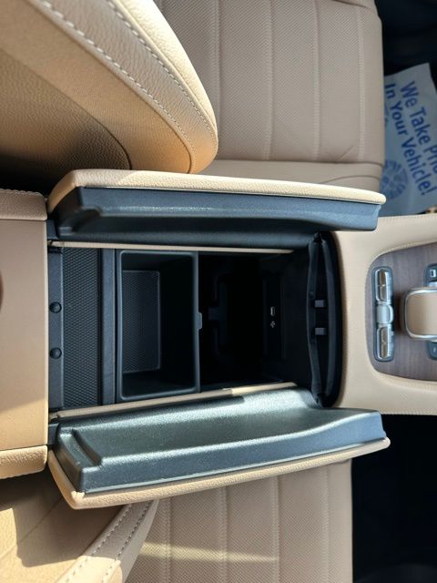 2026 Mercedes Benz GLS 580 4MATIC photo 39