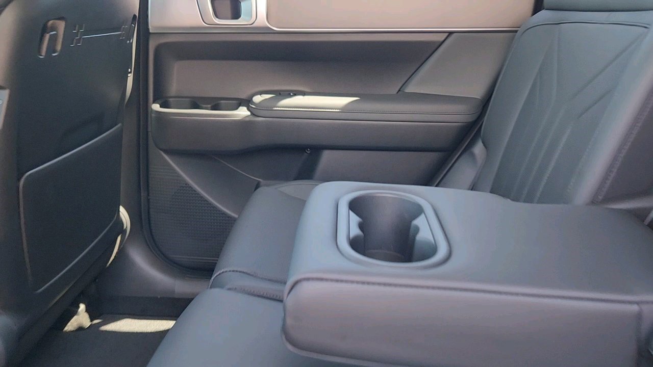 2025 Hyundai Santa Fe SEL photo 24