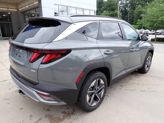 2025 Hyundai Tucson SEL photo 2