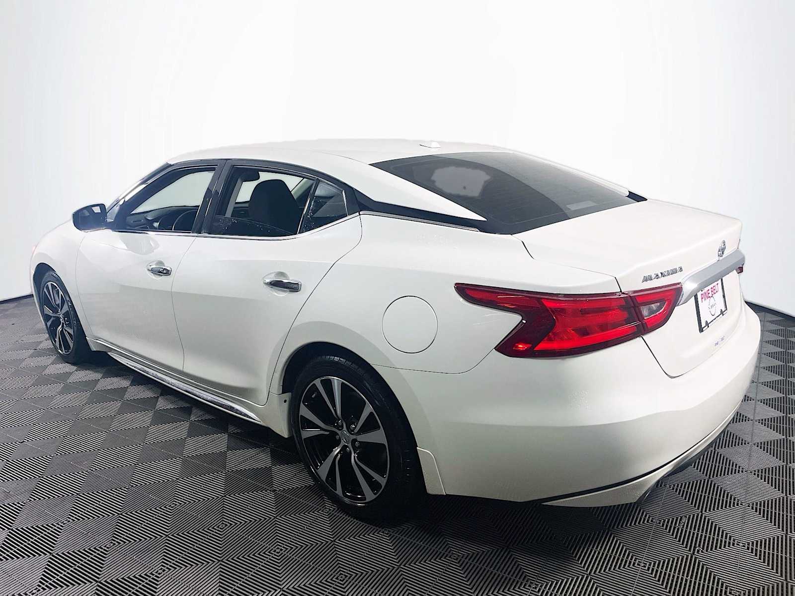 2018 Nissan Maxima S photo 6