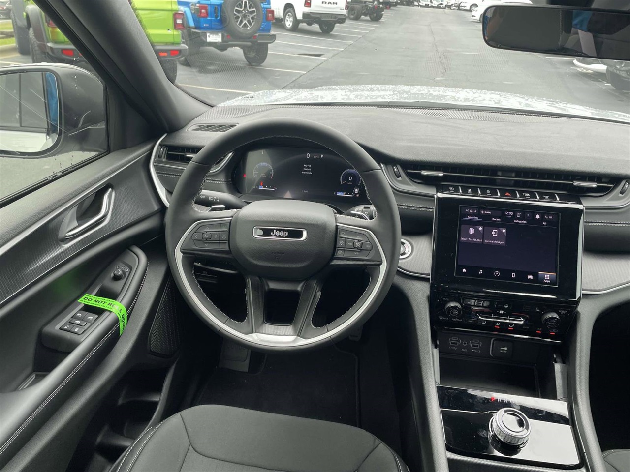 2025 Jeep Grand Cherokee Laredo X photo 10