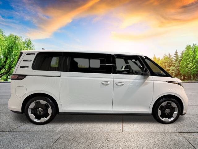2025 Volkswagen ID. Buzz Pro S photo 3