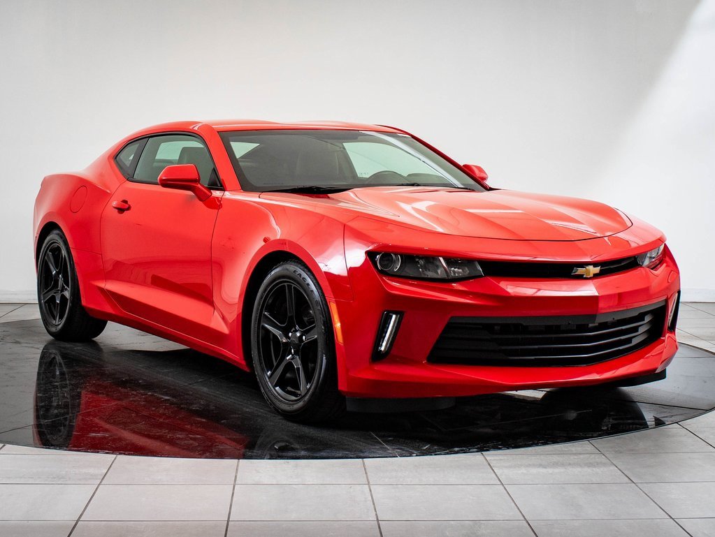 2018 Chevrolet Camaro 2LT photo 12