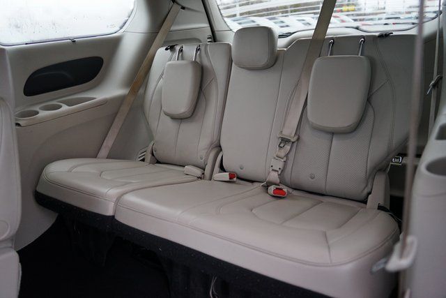 2021 CHRYSLER PACIFICA - Image 8
