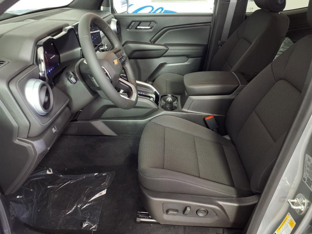 2025 Chevrolet Colorado Work Truck LT photo 15
