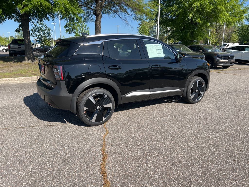 2025 Nissan Kicks SR photo 4