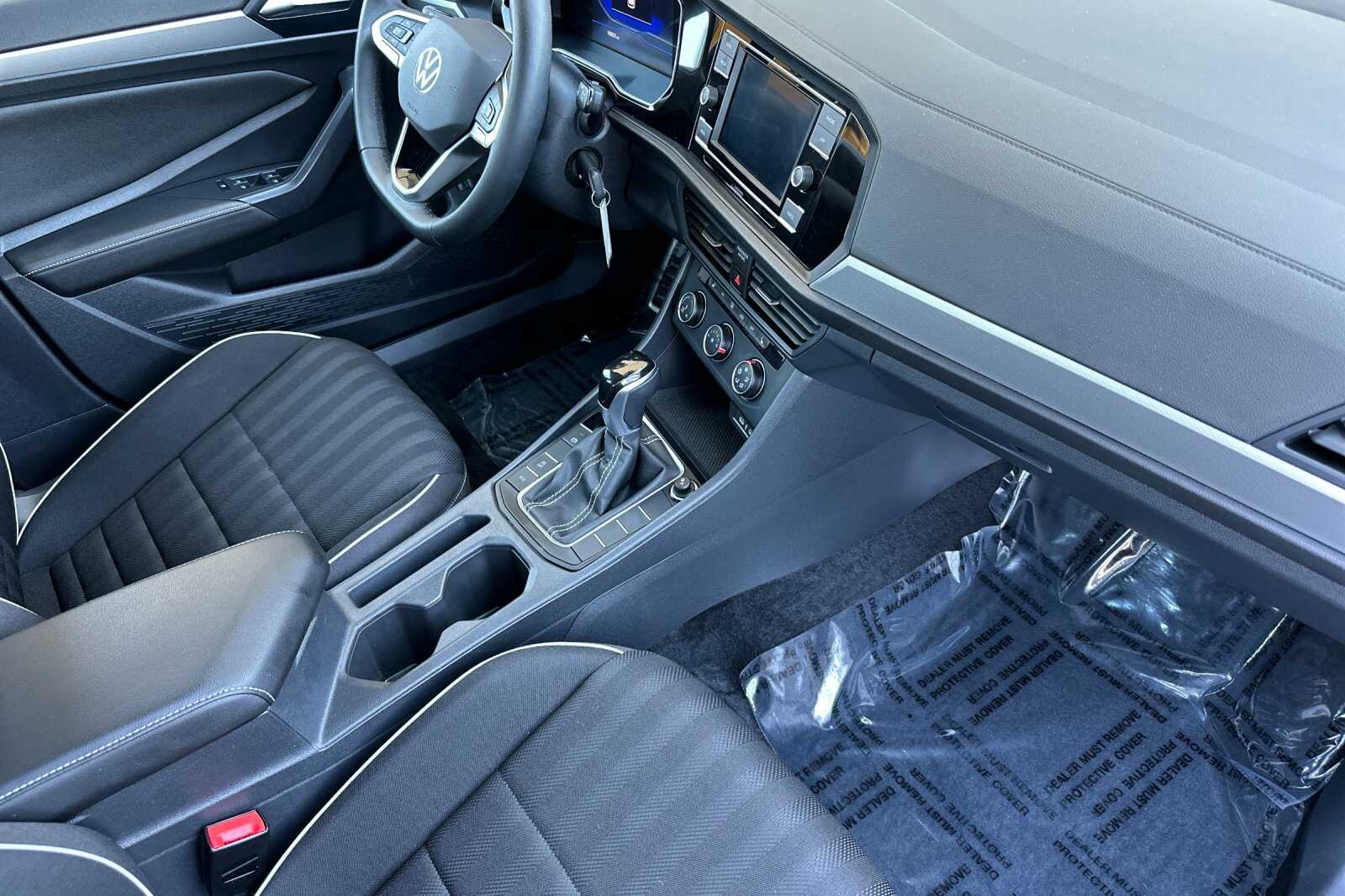 2024 Volkswagen Jetta 1.5T Sport photo 14