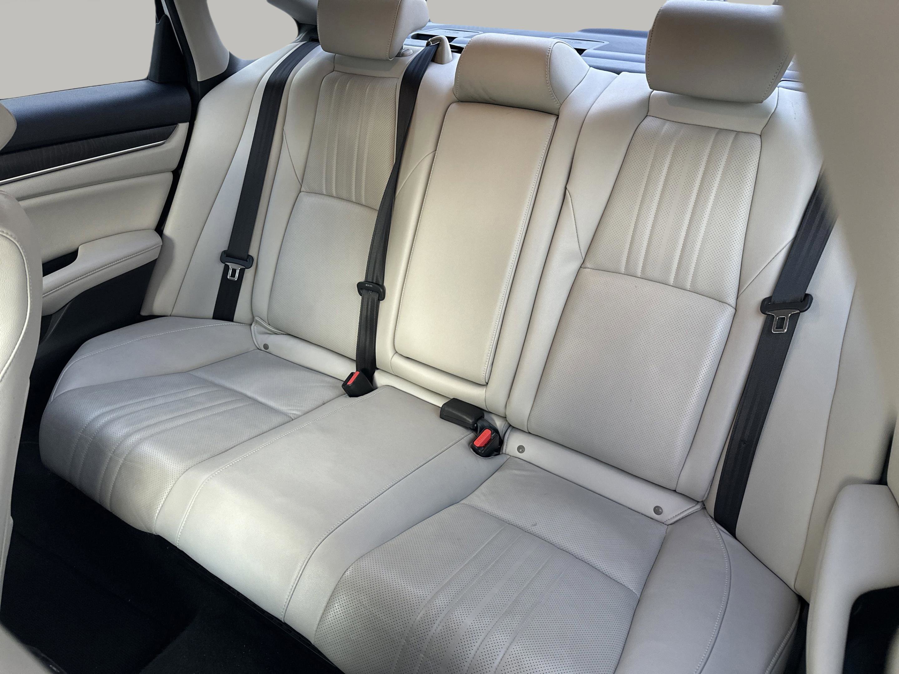 2021 Honda Accord Hybrid Touring photo 10