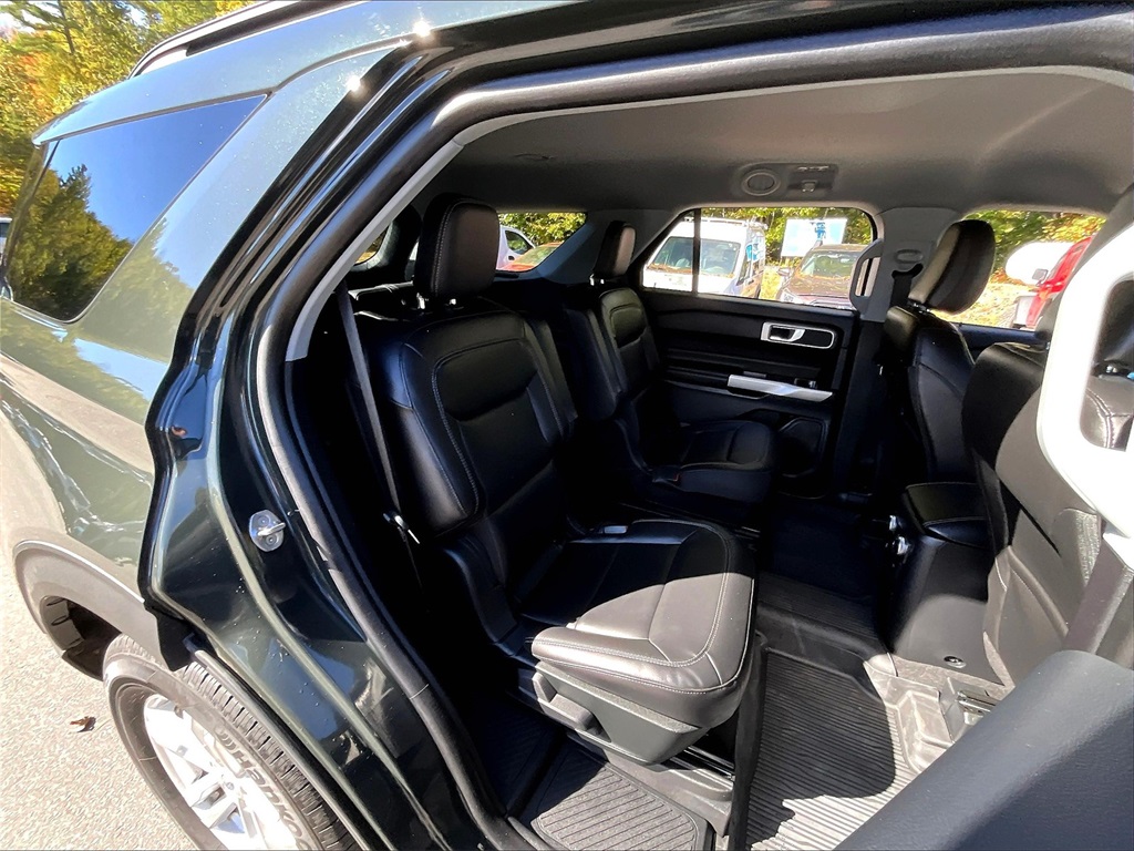 2022 Ford Explorer XLT photo 16