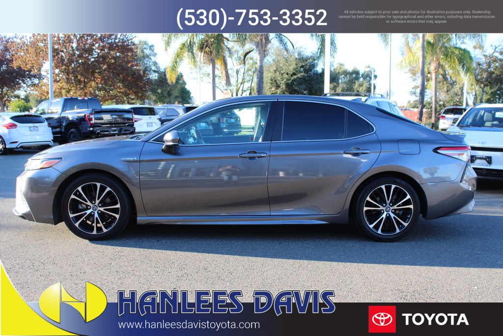 2019 Toyota Camry Hybrid SE photo 2