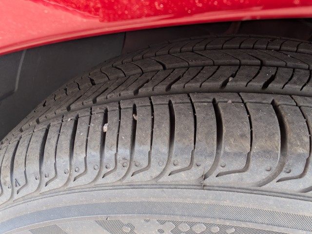 Used 2025 Runway Red Kia LXS image 22