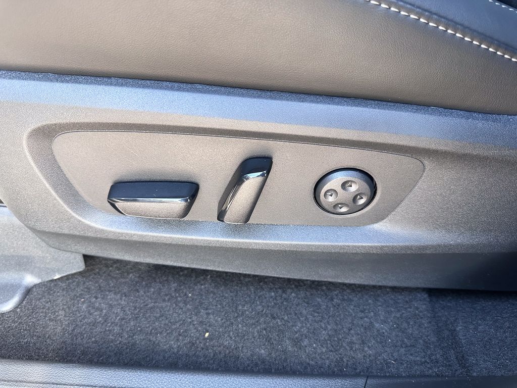 2025 Infiniti QX60 Pure photo 16