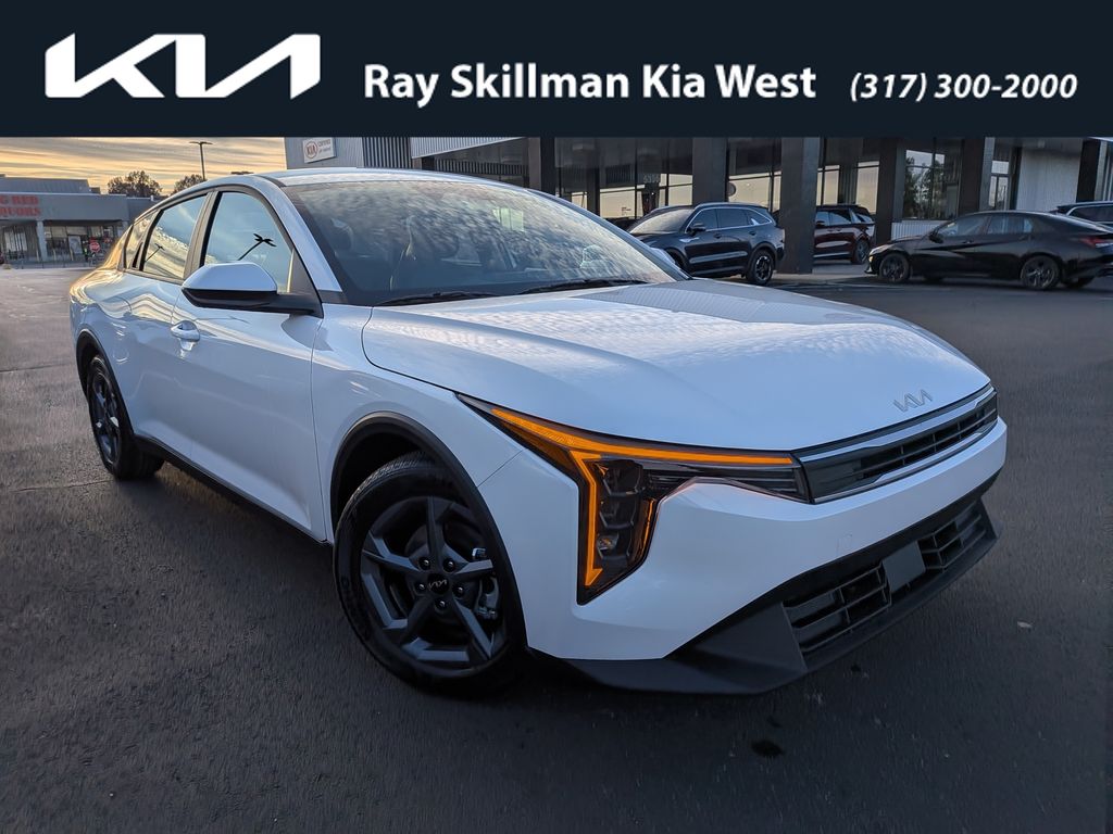 2025 Kia K4 LXS's photo