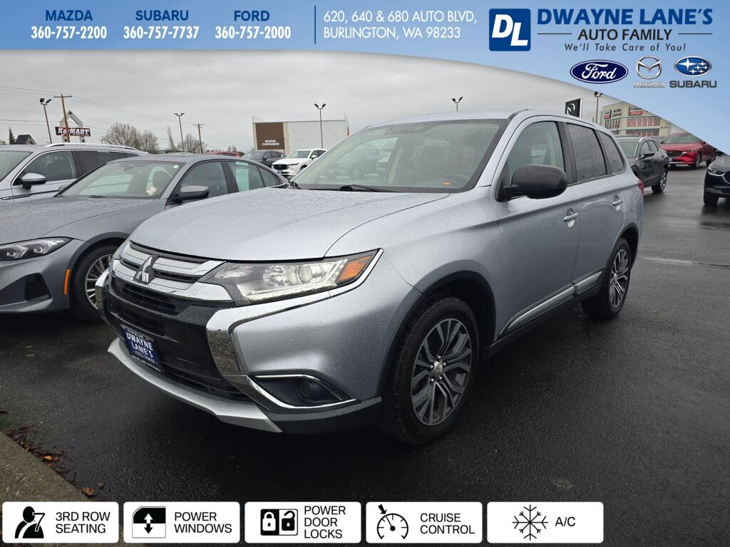 2016 Mitsubishi Outlander ES's photo