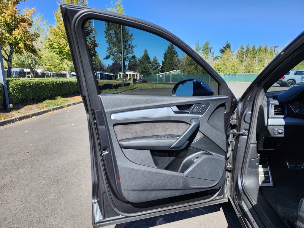 2020 Audi SQ5 Premium photo 19