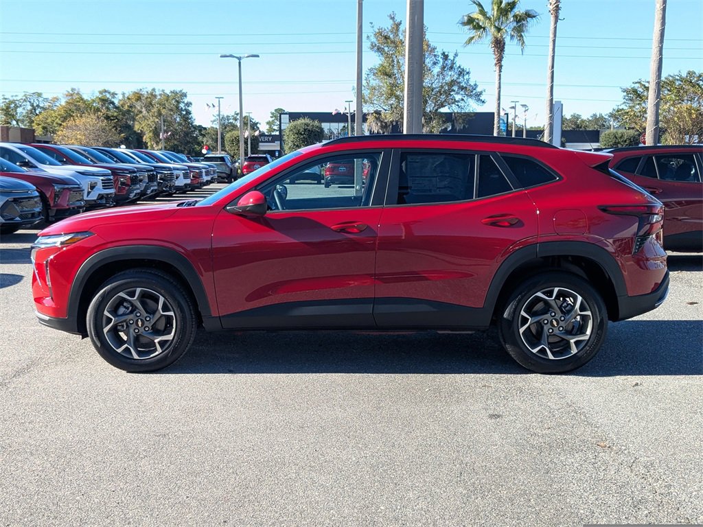 2026 Chevrolet Trax LT photo 4