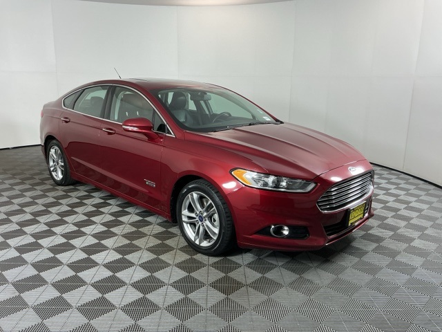 2016 Ford Fusion Energi Titanium photo 3