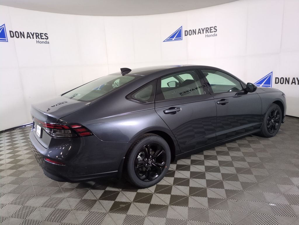 2025 Honda Accord SE photo 5