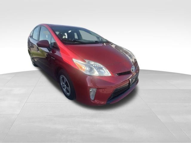 2014 Toyota Prius Four photo 2