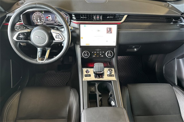 2024 Jaguar F-PACE P250 R-Dynamic S photo 11