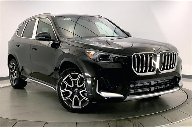 2025 BMW X1 28i's photo