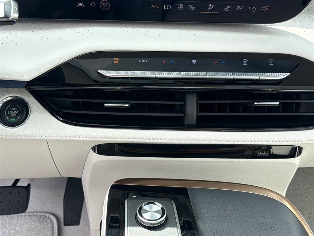 2026 Buick Enclave Avenir photo 24