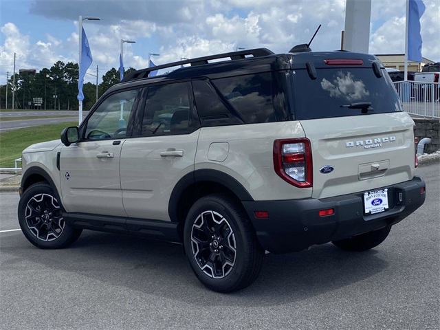 2025 Ford Bronco Sport Outer Banks photo 3