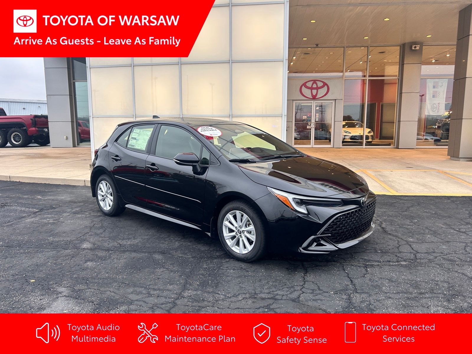 2026 Toyota Corolla Hatchback SE's photo