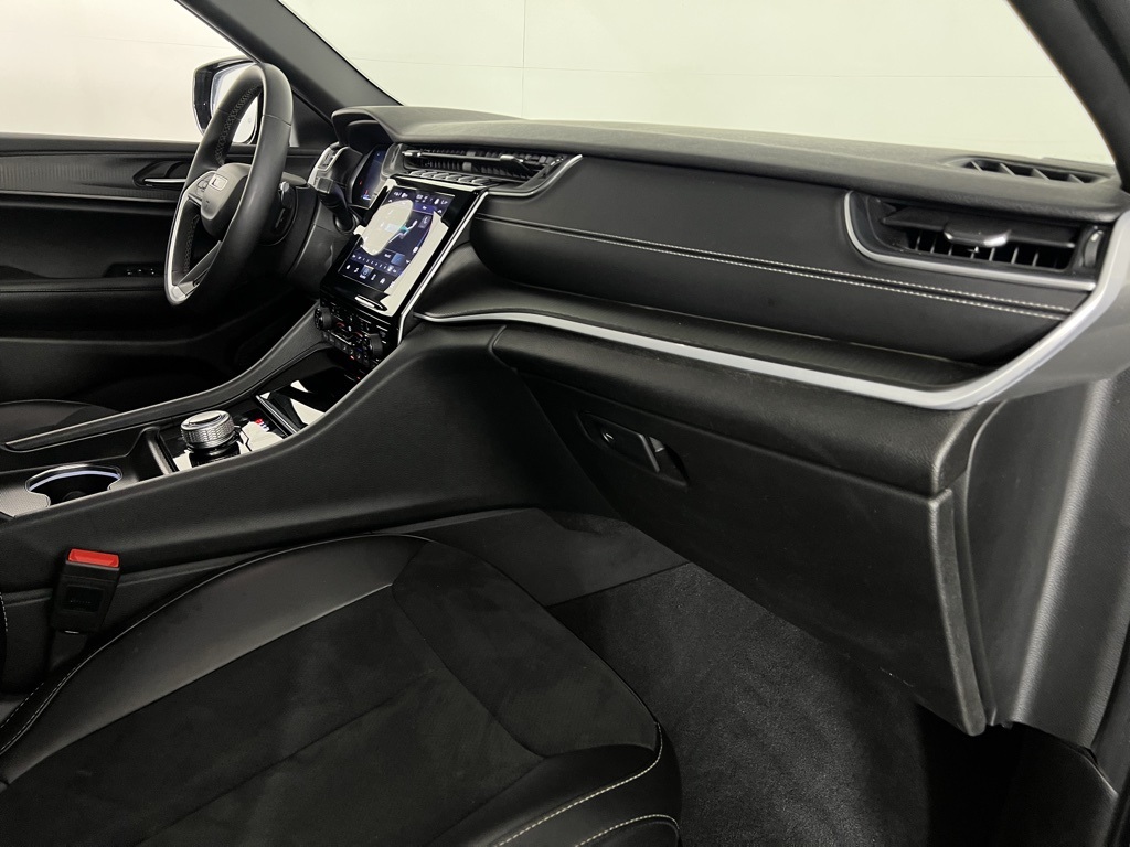 2024 Jeep Grand Cherokee Altitude photo 24