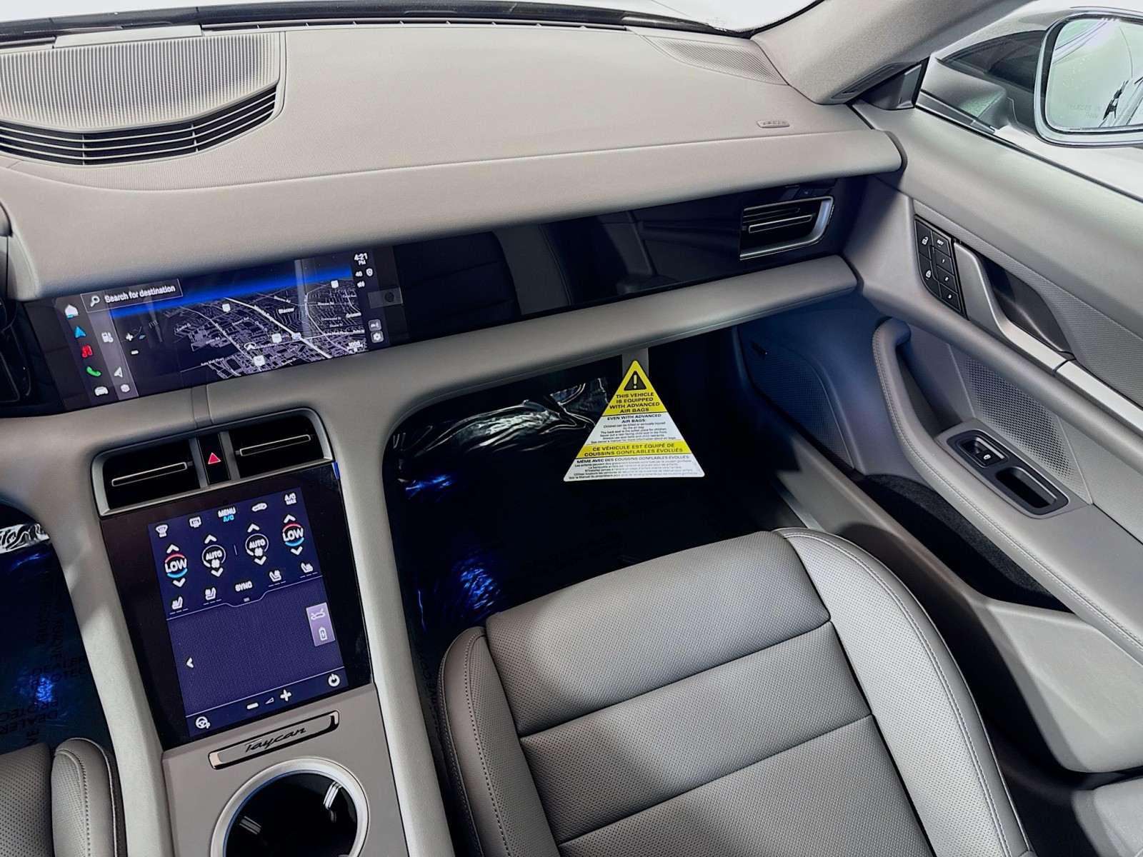 2025 Porsche Taycan 4 photo 20