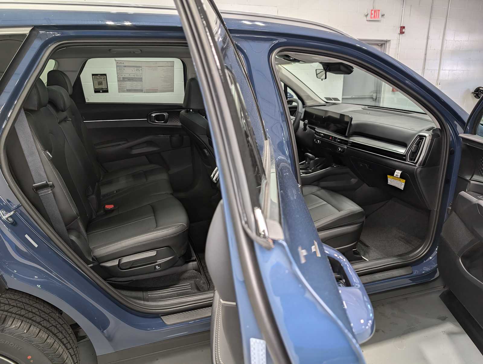 2026 Kia Sorento S photo 7